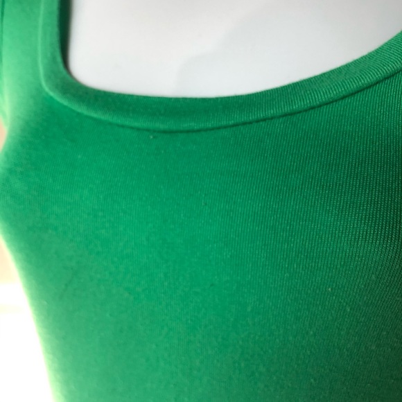 The Limited // Luxe Fit Kelly Green Tee - Picture 2 of 4
